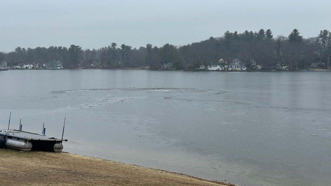 A 20-year-old blind cat escaped a watery grave thanks to the quick actions of concerned citizens and local authorities in Massachusetts.