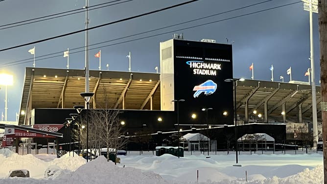 The New York State Department of Transportation has been working hard to clear snow from the roads in Orchard Park, New York, so that fans can safely drive to Highmark Stadium ahead of Sunday Night Football between the San Francisco 49ers and the Buffalo Bills.