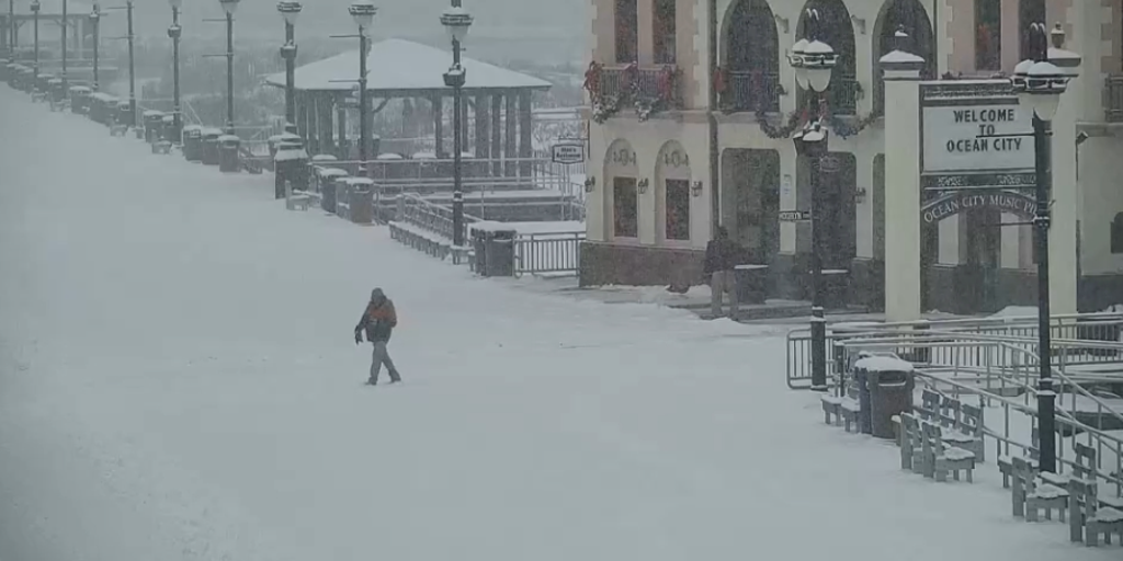 VIDEO US smacked with snow, ice from powerful coasttocoast winter storm Fox Weather