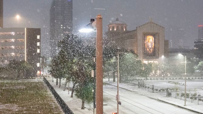 Houston snow storm 2025