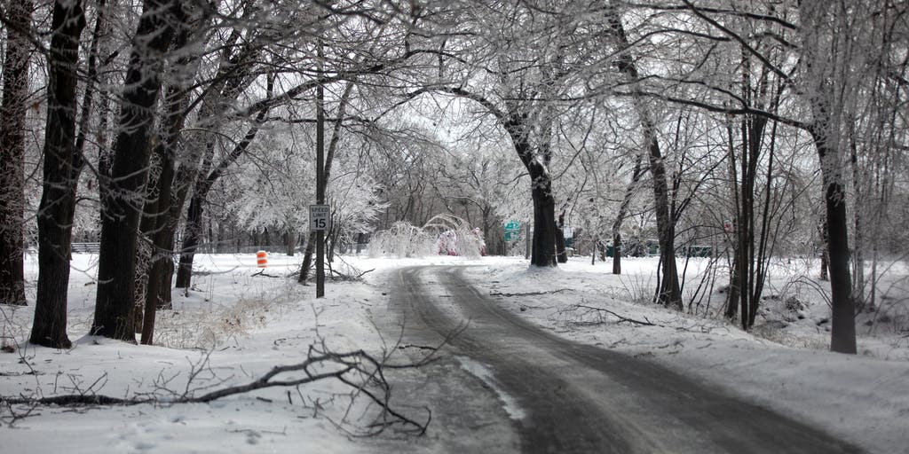 The Daily Weather Update from FOX Weather: Dangerous ice storm to impact travel from Chicago to Boston