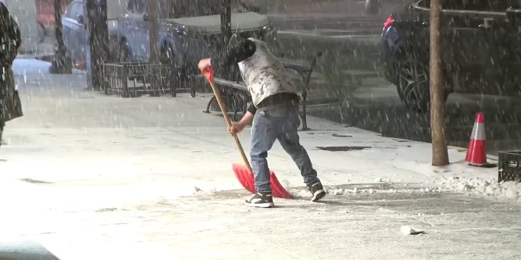 Weekend winter storm blasts Midwest, Northeast with heavy snow, ice ...
