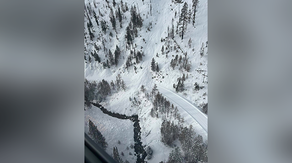 Massive 40-foot avalanche buries Idaho highway