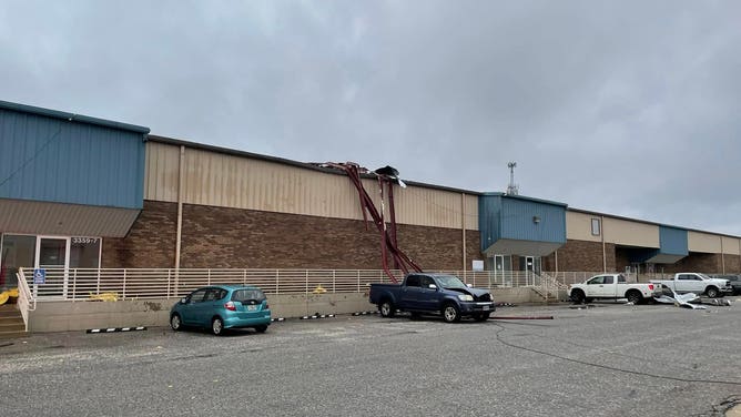 Possible tornado in Pensacola, Florida