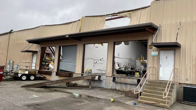 Possible tornado in Pensacola, Florida