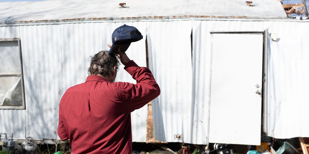 42 dead from storm sweeping across US spawning tornadoes, dust storms ...