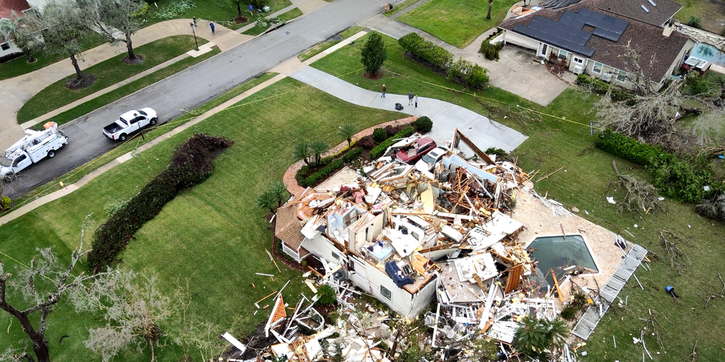 VIDEO: Drone video shows Orlando homes in shards, trees uprooted after ...