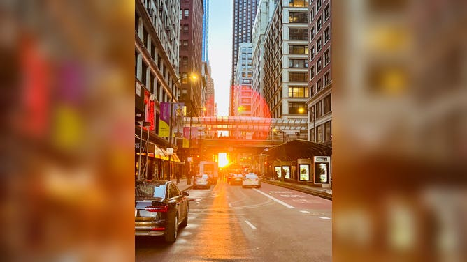 Photographers flock to the Windy City to get the best photos of the Chicagohenge this week!