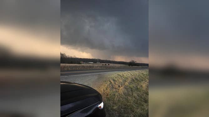 Photo from tornado-warned storm in Hartville, Missouri