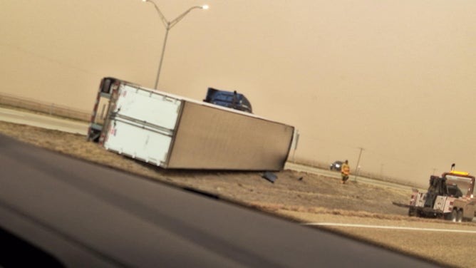 Crashes in dust storm near Amarillo, Texas