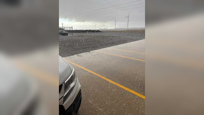 Pea size hail reported In Ellsworth, IL on Wednesday 3/19/2025