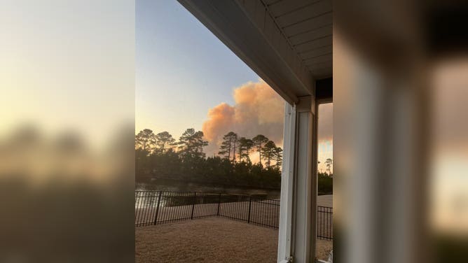Smoke outside of wildfire in South Carolina