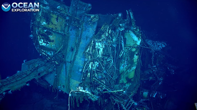 A heap of unknown debris amid the giant wreckage of the battleship.