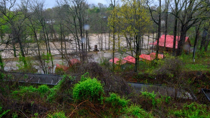 Train derails in Arkansas state park