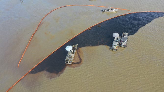 Unified Command continues response to release near Garden Island Bay, LA