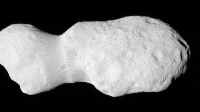 The asteroid Donaldjohanson as seen by the Lucy Long-Range Reconnaissance Imager (L’LORRI) on NASA’s Lucy spacecraft during its flyby. This timelapse shows images captured approximately every 2 seconds on April 20, 2025. The asteroid rotates very slowly; its apparent rotation here is due to the spacecraft’s motion as it flies by Donaldjohanson at a distance of 1,000 to 660 miles.