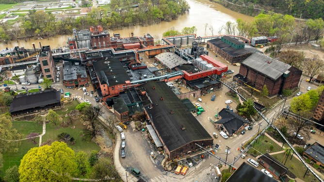 Buffalo Trace Distllery connected  April 11, days aft  atrocious  flooding deed  Frankfort, Kentucky.
