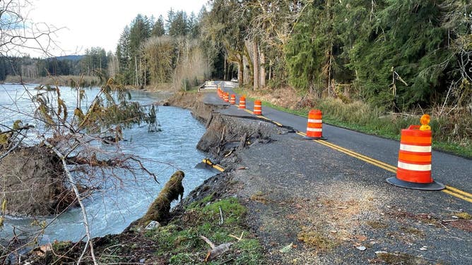 Washed out portion of Hoh Road.