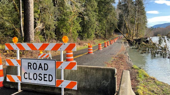 Washed out portion of Hoh Road.