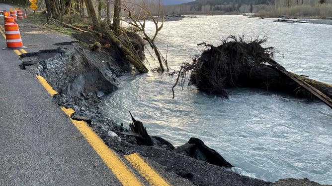 Washed out portion of Hoh Road.