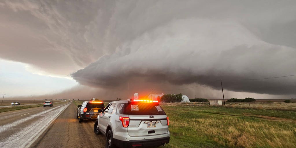 What is a supercell thunderstorm?