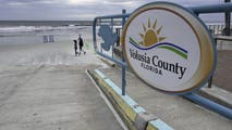 Golfers, beachgoer hit by lightning strikes as thunderstorms slam popular Florida vacation spot