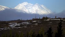 Stormy weather atop Alaska's Mt. McKinley suspends search for missing ski mountaineer