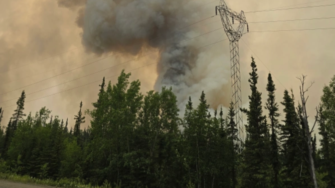 Photo of the Bear Creek Fire outside of Healy, Alaska