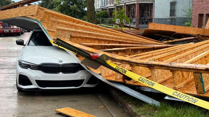 Collapse of an unoccupied building under renovations in Washington, D.C.