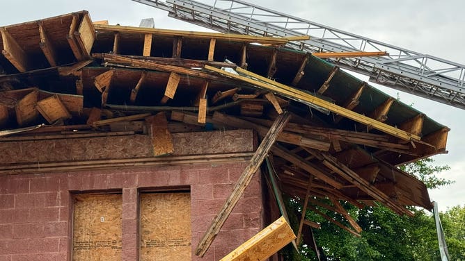 Collapse of an unoccupied building under renovations in Washington, D.C.