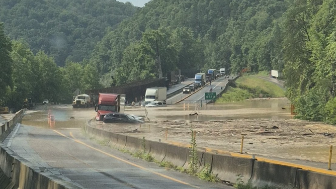 I-40 shut down along Tennessee-North Carolina due to flooding, landslide