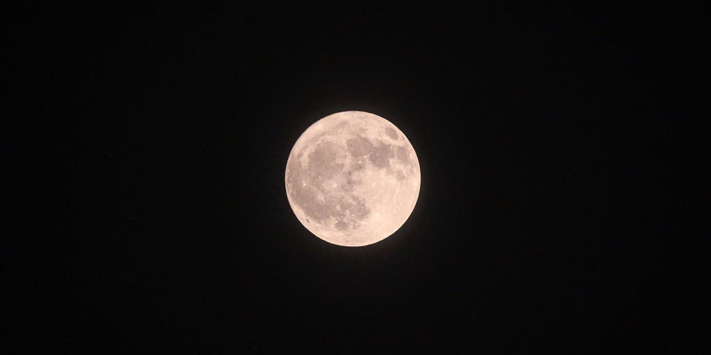 NASA aims to put astronauts back on the moon by 2028