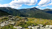 Canadian hikers rescued after becoming stuck in steep terrain on Mount Washington