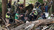 Texas family-owned restaurant feeds first responders through deadly flooding's recovery: 'The least we can do'