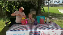 Texas girls use lemonade stand to raise money for flood victims