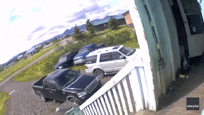 Alaska 7.3 quake on cam