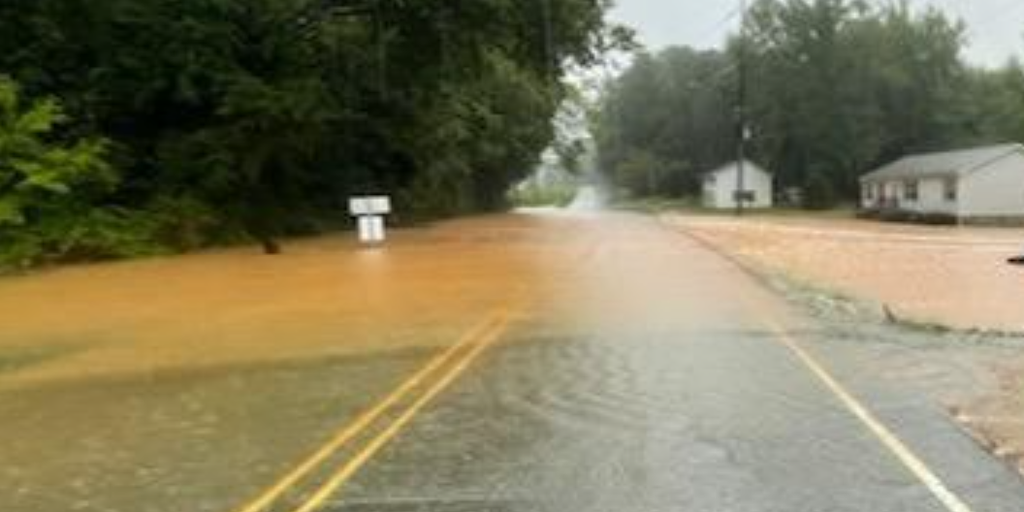 Heavy rainfall leads to deadly flooding in Carolinas | Fox Weather