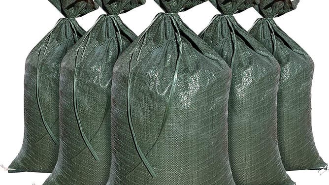 Sandbaggy reusable sandbags for flooding