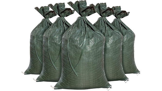 Sandbaggy reusable sandbags for flooding