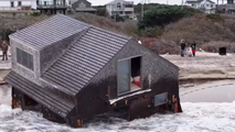 See it: North Carolina house collapses into Atlantic Ocean, 12th in 5 years along Outer Banks