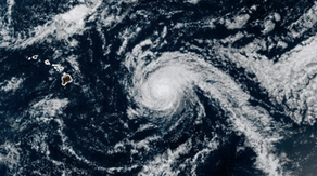 Hurricane Kiko barrels toward Hawaii prompting state of emergency ahead of massive waves, rip currents