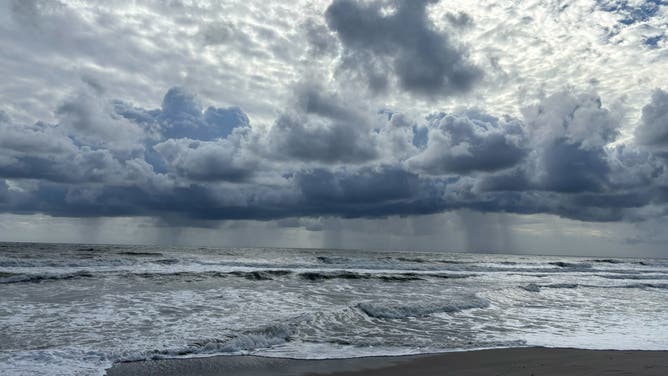 Hurricane Imelda slams US coast with massive waves, deadly rip currents as storm sets sights on Bermuda