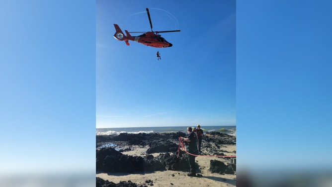 Rescue operation around Thor’s Well in Oregon.