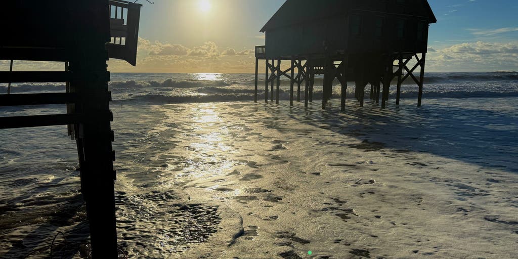 Unoccupied home on North Carolina Outer Banks collapses into Atlantic amid nasty nor'easter's rough surf