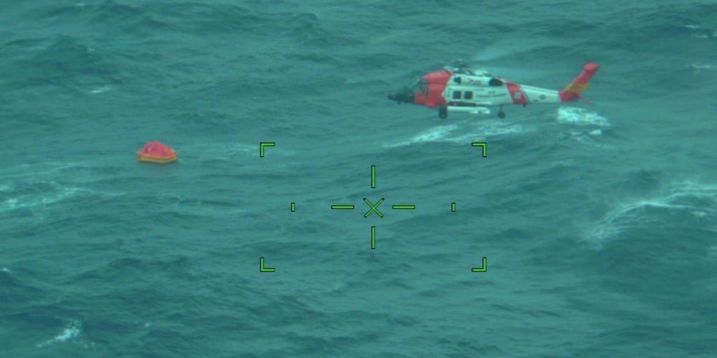 US Coast Guard rescues 5 from sinking boat off popular North Carolina vacation spot