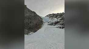 Italian avalanche kills at least 5 climbers, including German father and daughter