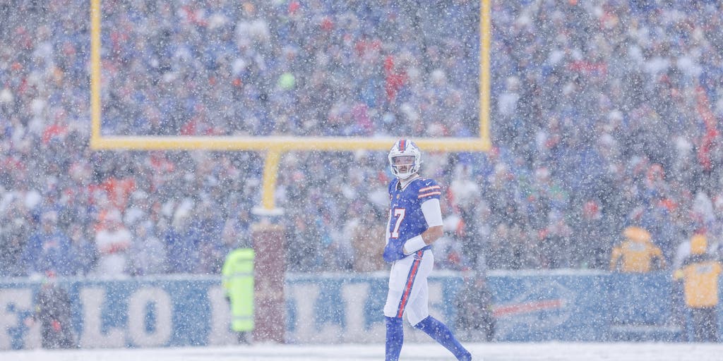 See it: Action-packed, snow-filled NFL games come down to the wire this week
