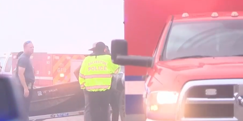 Plane crashes in Galveston, Texas amid foggy conditions