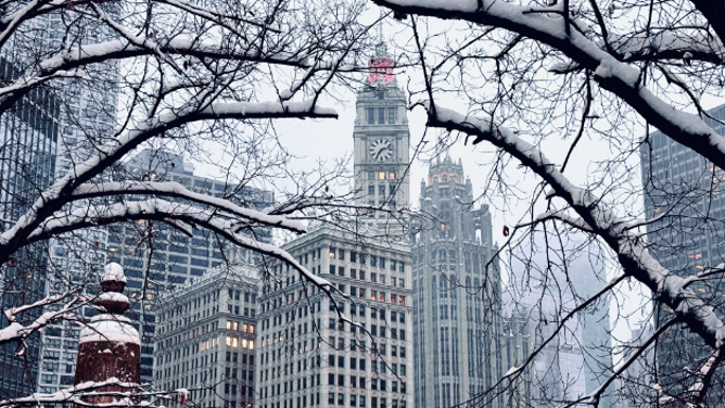 Snowy scenes throughout Chicago amid first round of clipper system
