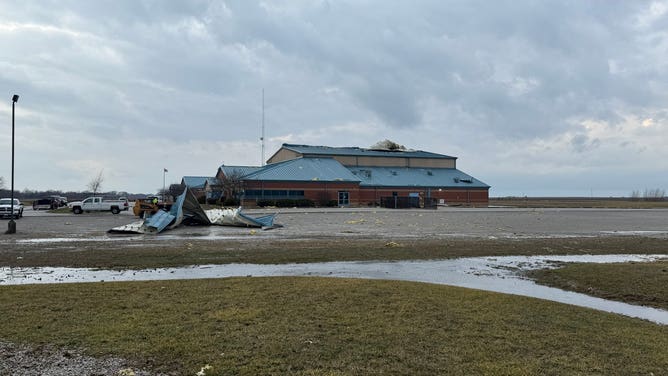 Tornado tears off roof in Forrest, Illinois